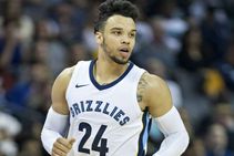 Nba Grizzlies Snap 19 Game Losing Streak Lebron Triple Double Lifts Cavs