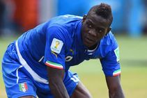 Italy Coach Di Biagio Dismisses Raiola Rage Over Balotelli Snub