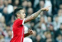 Bayern Cruise Into Quarterfinals