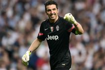 Juventus Keeper Gianluigi Buffon Talks With Boca Juniors