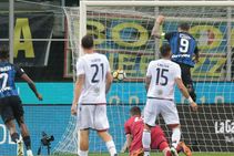 Serie A Mauro Icardi Shines As Inter Climb Third