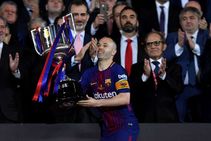 Andres Iniesta Josep Maria Bartomeu Barcelona Chinese Super League Transfer