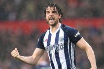 Manchester United 0 West Brom 1 Defeat Hands Title To Manchester City