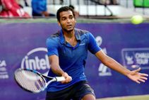 Davis Cup China Take 2 0 Lead Against India