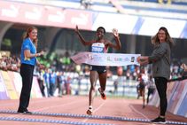 Tcs World 10k 2018 Geoffrey Kamworor Agnes Tirop Win Sanjivani Jadhav Record