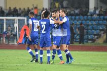 Bengaluru Fc 5 Aizawl Fc 0 Segovia Brace Lights Up Last Home Game