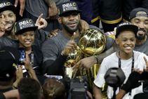 Lebron James Nba Finals 2018 Eight Straight Stats Records Vs Warriors Data