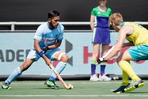 India Go Down Fighting Champions Australia