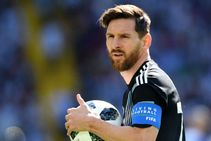 Lionel Messi Compared Diego Maradona Argentina World Cup Mario Kempes