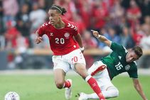 Poulsen Beauty Awakes Goal Shy Attack