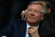 Alex Ferguson Video Ex Manchester United Manager Thanks Hospital Staff After Brain Surgery