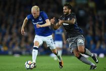 Cenk Tosun Rules Everton Teammate Davy Klaassen S Switch Besiktas