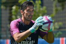 Buffon Beaten Difficult Psg Debut