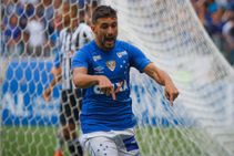 Newcastle United Battle It With Celtic Cruzeiro S Giorgian De Arrascaeta