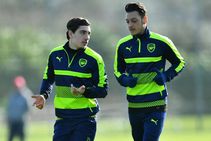 Bellerin Backs Arsenal Team Mate Ozil