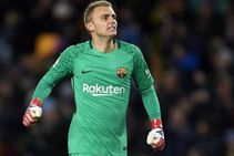 Liverpool Eye Jasper Cillessen Solve Keeper Worries