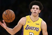 Nba Lakers Ball Undergoes Successful Knee Surgery