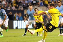 Manchester City 0 Borussia Dortmund 1 Gotze Spoils Mahrez S Debut In Icc Opener