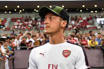 Mesut Ozil Thanks Arsenal Fans Support Amid Row With Dfb