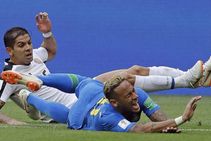I Don T Think Referees Have Been Protecting Him Brazilian Legend Ronaldo Backs Neymar