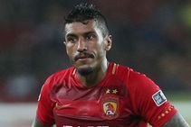 Barcelona Paulinho Csl Guangzhou Evergrande Loan