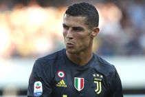 Chievo 2 Juventus 3 Ronaldos Debut Ends In Dramatic Win