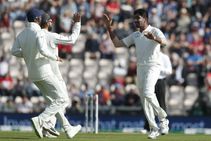 India Vs England 4th Test Day 1 Highlights Curran S Test Gives England A Glimmer Of Hope