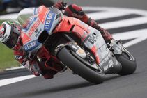 Jorge Lorenzo British Motogp Pole Tito Rabat Crash Silverstone