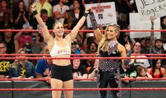 Ronda Rousey Competes Very First Wwe Raw Match