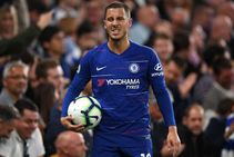 Maurizio Sarri Chelsea Eden Hazard Defendng