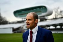 Andrew Strauss Steps Down As Ecb Director