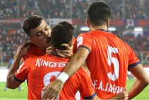 Isl 2018 Fcg Vs Mcfc Goa Hammer Five Past Hapless Mumbai