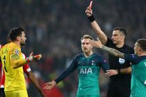 Psv 2 Tottenham 2 De Jong Snatches Draw After Lloris Red