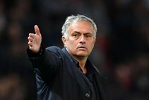 All United Players Are Behind Mourinho Insists Fellaini