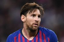 Coutinho Hails Barcelona Star Messi
