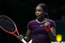 Stephens Fights Back Beat Pliskova See Saw Singapore Semi