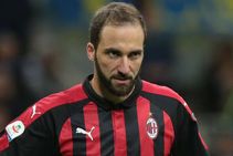 Gonzalo Higuain Fit To Face Juventus Ac Milan Serie A