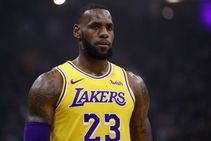 Nba Lebron Scores 51 Lakers Win Warriors Fall Spurs
