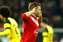 Bundesliga Fortuna Dusseldorf Borussia Dortmund Bundesliga Leaders Suffer Shock First Loss