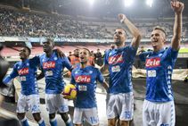 Serie A Napoli Coast Before Liverpool Clash Roma Suffer Absurd Collapse