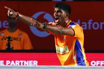 Pbl Satwik Axelsen Ensure Ahmedabad Smash Masters Kicks Off Their Campaign With A Win