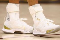 Stephen Curry Keeps Promise With Shoe Delivery