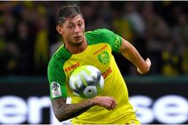Premier League Games Moment Silent Reflection Emiliano Sala