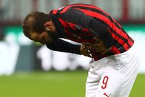 Higuain Told Decide Future Show Ac Milan Responsibility Serie A News