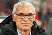 Uzbekistan Oman Hector Cuper Asian Cup