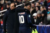 Paris Saint Germain 2 Strasbourg 0 Neymar Gives Psg Injury Scare In Coupe Victory