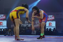 Pwl 4 Sarita Keeps Up Dangal Hunt Semis