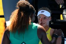 Serena Williams Consoles Yastremska Australian Open