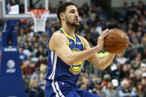 Thompson Sets Nba Record With 10 Straight Made Three Pointers
