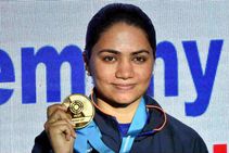 Issf World Cup Apurvi Chandela Breaks World Record Wins Gold